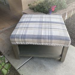 Pier 1 Ottoman