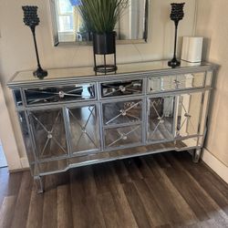 Mirrored Sideboard 