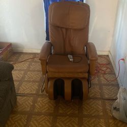 Massaging Chair