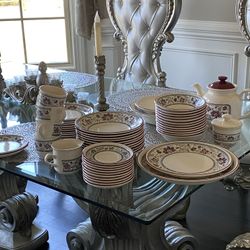 Beautiful Dinnerware Set 12 Servings 