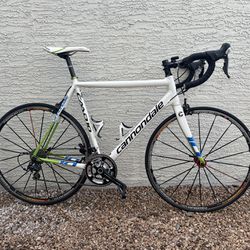Cannondale CAAD 10 - Shimano 10 Speed 56cm