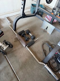 Safety squat bar with free plates