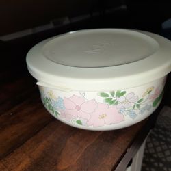 Vintage Kobe Bowl With Lid