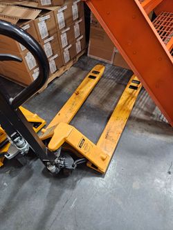 Uline H1043 Pallet Jack