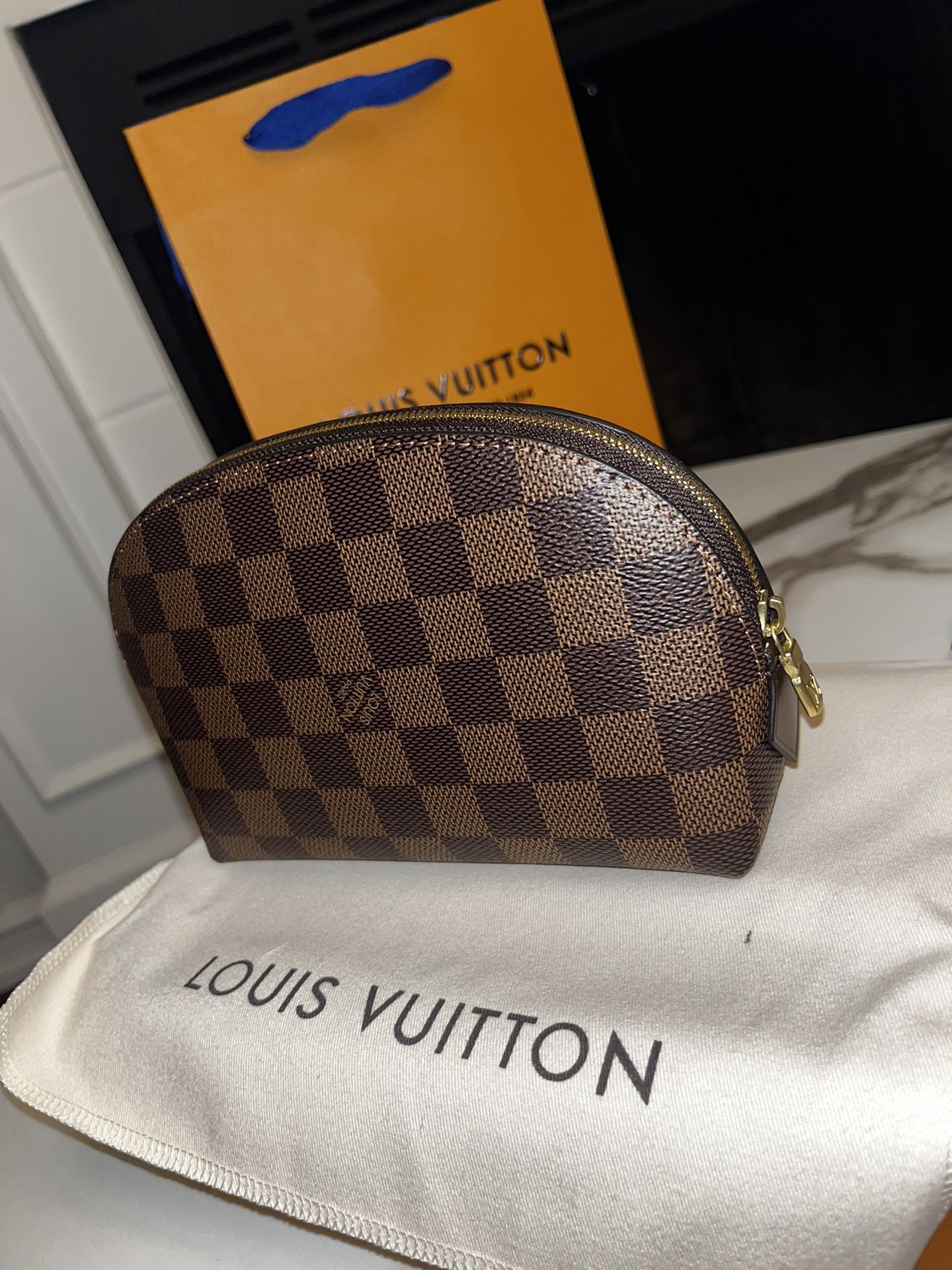 Louis Vuitton Damier Ebene Pouch