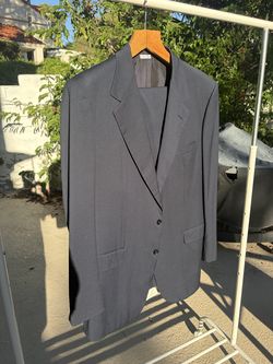 Brioni Suit 42L