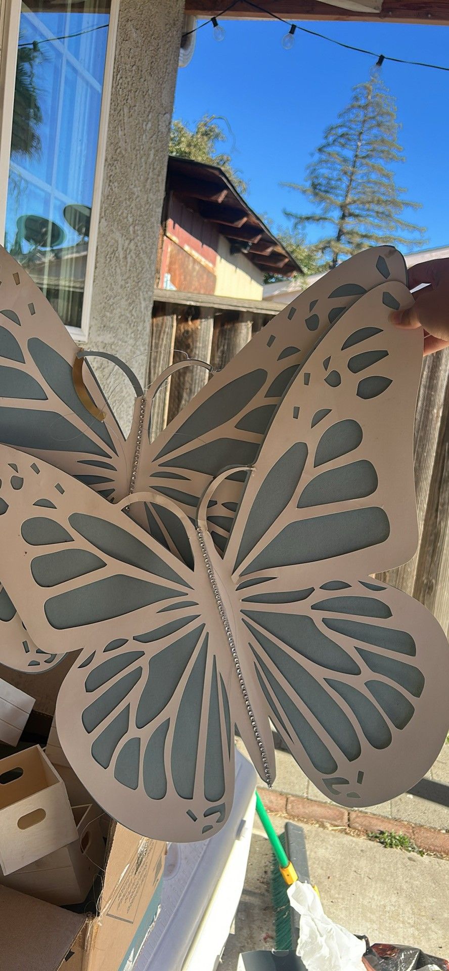 Selling Decorations Stuff