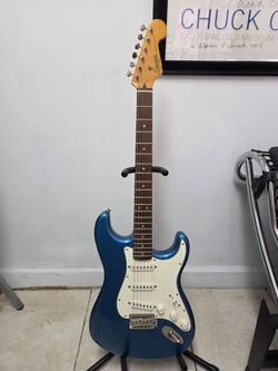 Beautiful Squier Classic Vibe '60s Stratocaster – Metallic Blue – 2019 – LIKE NEW!