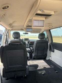 2010 Chrysler Town & Country