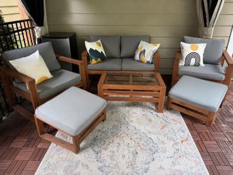 Walker Edison Solid Acacia Wood Outdoor Patio Conversation Set + 4 Throw Pillows $500 OBO