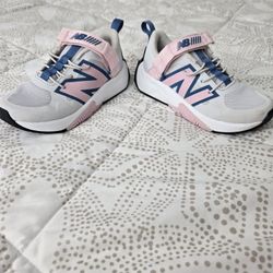 Girls New Balance Tennis Shoes (San Diego Area)