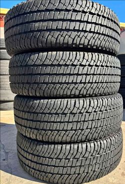 275 70 18 Michelin Tires Con 80% de Vida Las 4