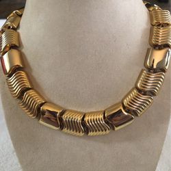 Vintage gold necklace