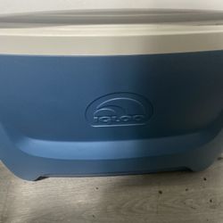 Igloo Cooler With Wheels 