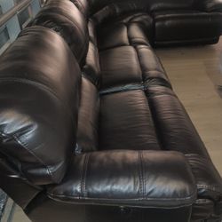 SECTIONAL GENUINE LEATHER RECLINER ELECTRIC BLACK COLOR.. Delivery SERVICE AVAILABLE ✅🚛✅