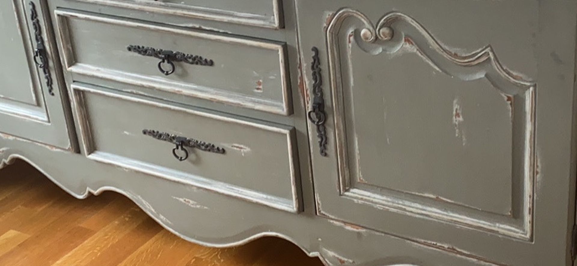 French Provincial Dresser