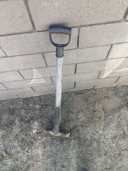 Vintage Bolton Johnson Cast Iron Shovel