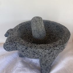 Molcajete 8” round by 5 1/2” tall