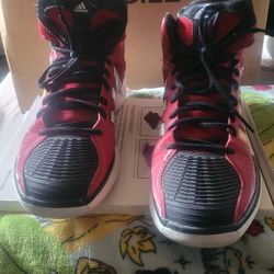 ADDIDAS PRO ZERO ,BURGUNDY,YELLOW ,BLACK AND WHITE SIZE 15 MID SIZE SH OES