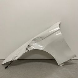 Mercedes Benz CLS550 Front Fender