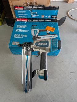 Makita Pneumatic 16-Gauge 7/16 in. Medium Crown Stapler AT1150A