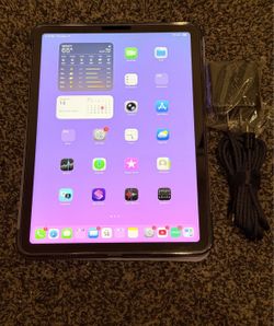 iPad Air 4th Generation 64 GB in Space Gray