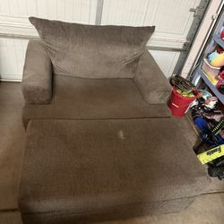Oversized Chair And Ottoman 
