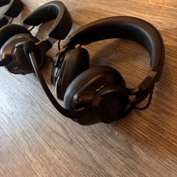 JBL Quantum Headphones 