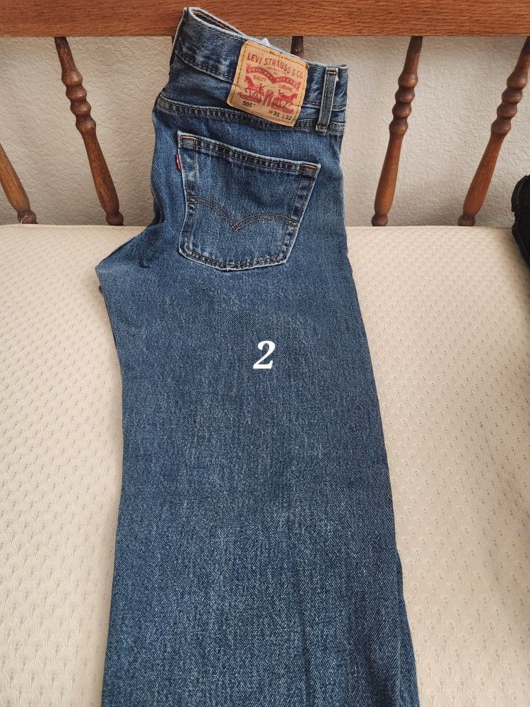 Men's Levi Jeans 31x32 And 31x34