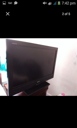 32in Samsung flat screen TV 1080p