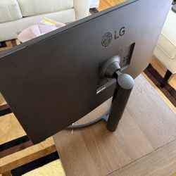 LG 32" Class QHD IPS Monitor