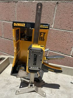 Dewalt Construction Jack 