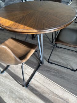 Round Wood Dining Table with Chairs