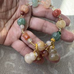 beautiful silk jade hulu charm stretch bracelet with genuine jade gems 