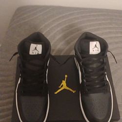 Air Jordan 1’s [CHECK DESCRIPTION]