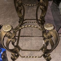 Heavy Glass Table Dining Room Table In Good Condition