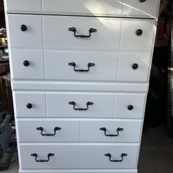 Dresser And Naitstand White 