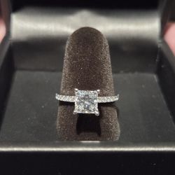 Princess Cut engagement Ring 