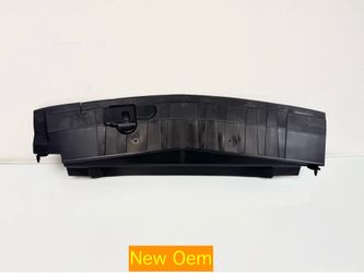 2018-2023 Ford Mustang Radiator Support Air Deflector New Oem