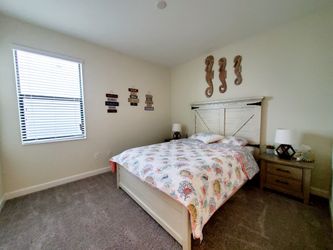 Havertys Furniture Never Used Like New Queen Bed