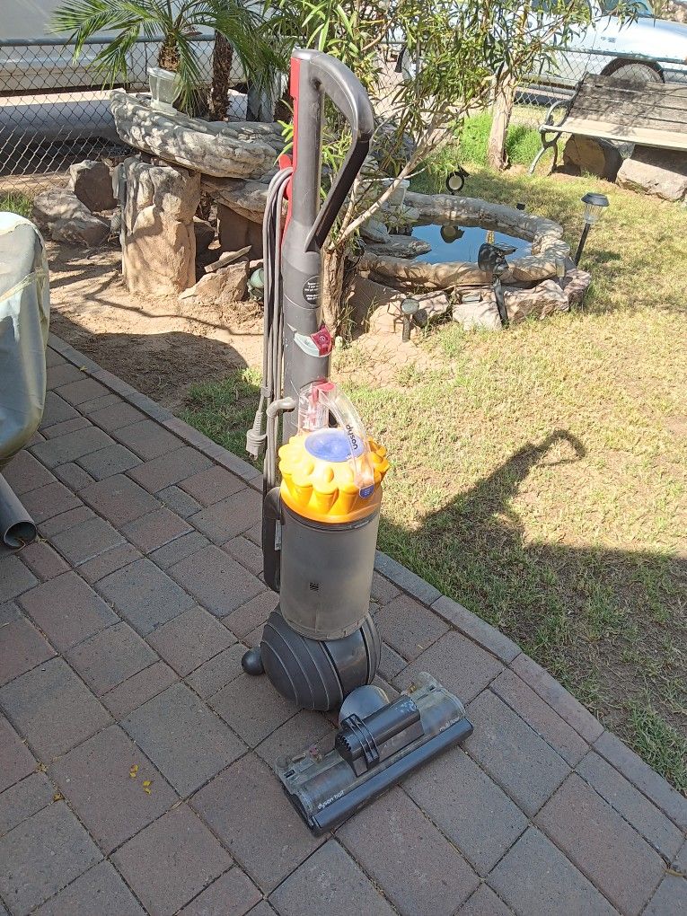 Dyson Floor VAC