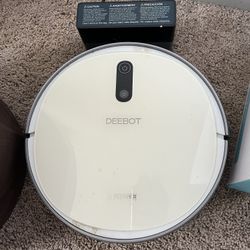 Broken Robot Vacuum - Maybe Needs Battery?