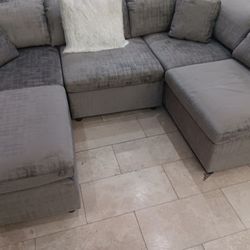 *Now $799!!!*---Adjustable Lima Gray Fabric Sectional Sofa W/Ottoman---Delivery And Financing Available🤭