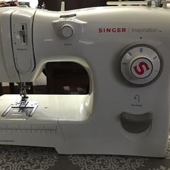 Singer Inspiration Sewing Machine Five Creative Stitches Variable Width.