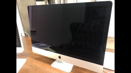 27-inch Apple iMac Desktop Computer. 