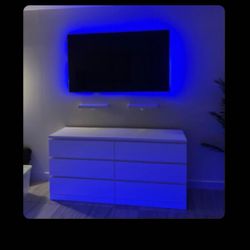 TV MOUNT 