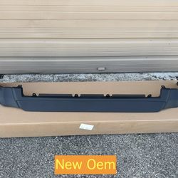 2016-2018 Toyota RAV4 Lower Valance Bumper Guard Plastic Textured Front New OEM