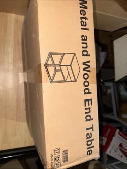 Metal and wood End table BRAND NEW