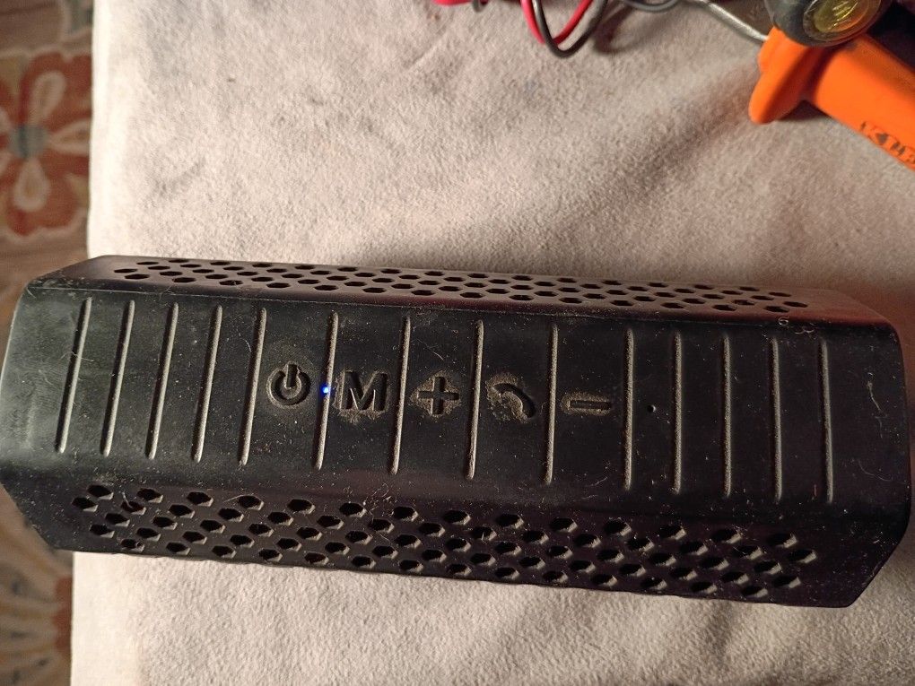 CAT Bluetooth Speaker 