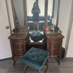 Vintage 1920s Vanity